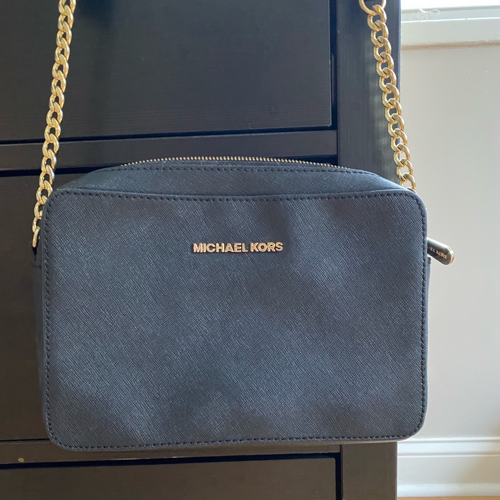 Michael Kors BLACK one shoulder/crossbody